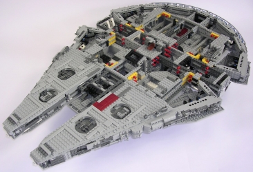 Lego Star Wars UCS 10179 Millenium Falcon