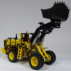 Lego Technic 42030 Volvo L350F