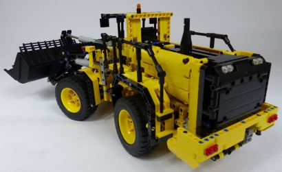 Lego Technic 42030 Volvo L350F