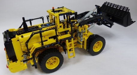 Lego Technic 42030 Volvo L350F