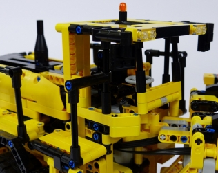 Lego Technic 42030 Volvo L350F