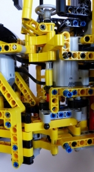 Lego Technic 42030 Volvo L350F