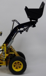 Lego Technic 42030 Volvo L350F