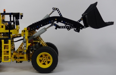 Lego Technic 42030 Volvo L350F