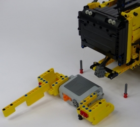 Lego Technic 42030 Volvo L350F