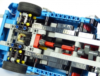 Lego Technic 42096 Transporteur de voitures