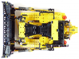 Lego Technic 42131 Bulldozer Caterpillar D11