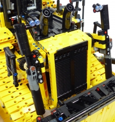 Lego Technic 42131 Bulldozer Caterpillar D11