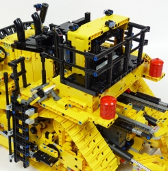 Lego Technic 42131 Bulldozer Caterpillar D11