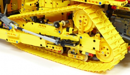 Lego Technic 42131 Bulldozer Caterpillar D11