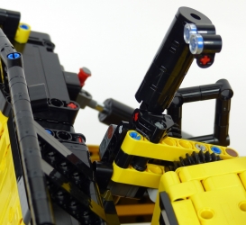 Lego Technic 42131 Bulldozer Caterpillar D11