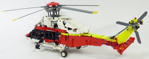 Lego Technic 42145 Helicoptere de secours Airbus H175