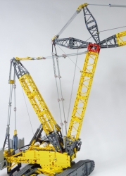 Lego Technic 42146 Grue treillis sur chenilles Liebherr LR 13000