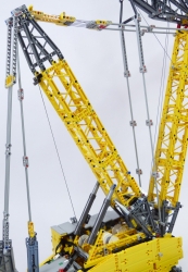 Lego Technic 42146 Grue treillis sur chenilles Liebherr LR 13000