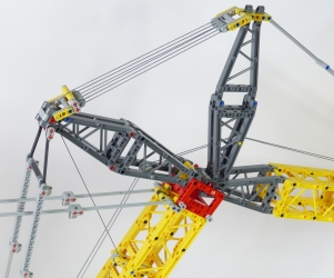 Lego Technic 42146 Grue treillis sur chenilles Liebherr LR 13000