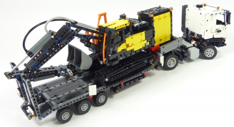 Lego Technic 42175 Camion Volvo FMX excavatrice EC230