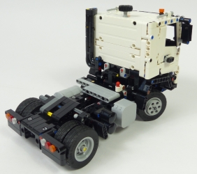 Lego Technic 42175 Camion Volvo FMX excavatrice EC230