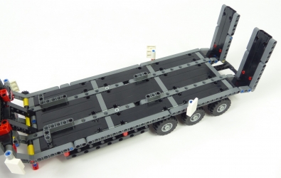 Lego Technic 42175 Camion Volvo FMX excavatrice EC230