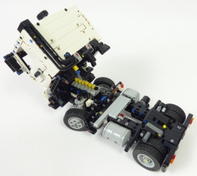 Lego Technic 42175 Camion Volvo FMX excavatrice EC230