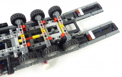 Lego Technic 42175 Camion Volvo FMX excavatrice EC230