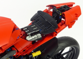 Lego Technic 42202 Moto Ducati Panigale V4 S