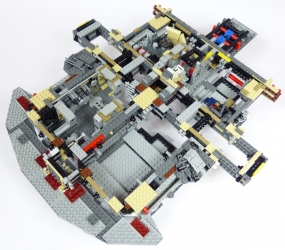 Lego Star Wars UCS 75192 Millenium Falcon