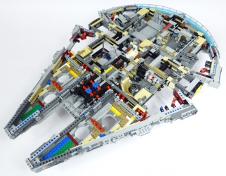 Lego Star Wars UCS 75192 Millenium Falcon