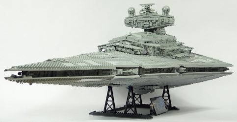 Lego Star Wars UCS 75252 Imperial Star Destroyer