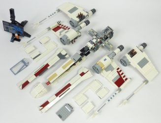 Lego Star Wars UCS 75355 X-Wing Starfighter