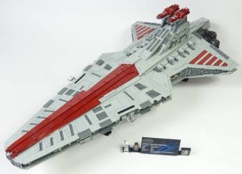 Lego Star Wars UCS 75367 Venator Star Destroyer