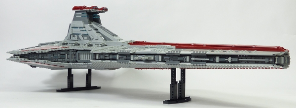 Lego Star Wars UCS 75367 Venator Star Destroyer