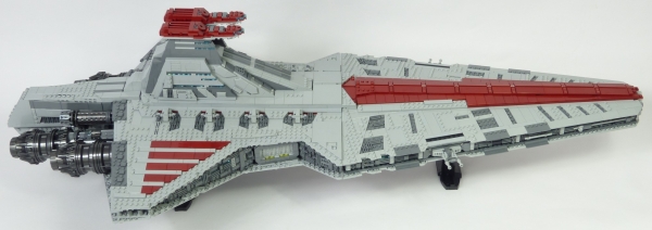 Lego Star Wars UCS 75367 Venator Star Destroyer