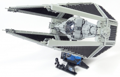 Lego Star Wars UCS 75382 TIE Interceptor