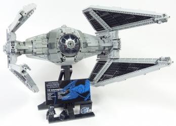 Lego Star Wars UCS 75382 TIE Interceptor