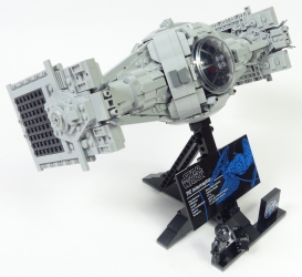 Lego Star Wars UCS 75382 TIE Interceptor