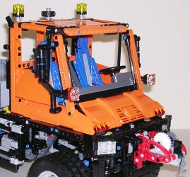 Lego Technic 8110 Mercedes-Benz Unimog U400