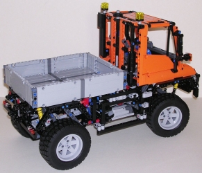 Lego Technic 8110 Mercedes-Benz Unimog U400